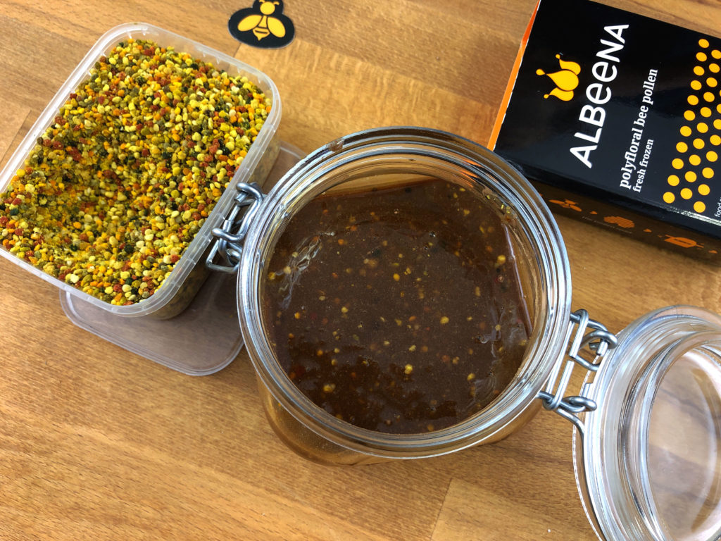 recipe with honey, fresh royal jelly and bee pollen